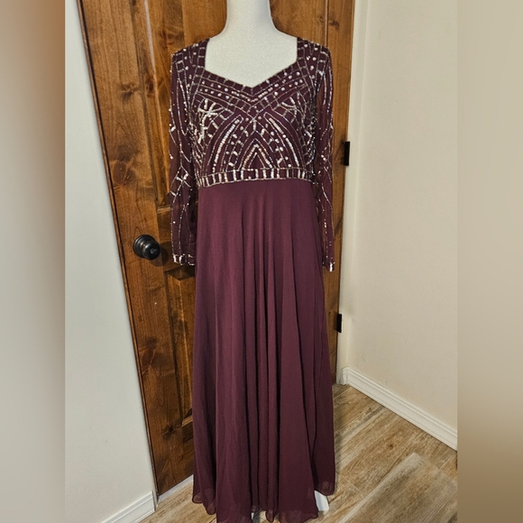 J Kara Women's Long Sleeve Sweetheart Neckline Beaded Dress - Picture 1 of 4
